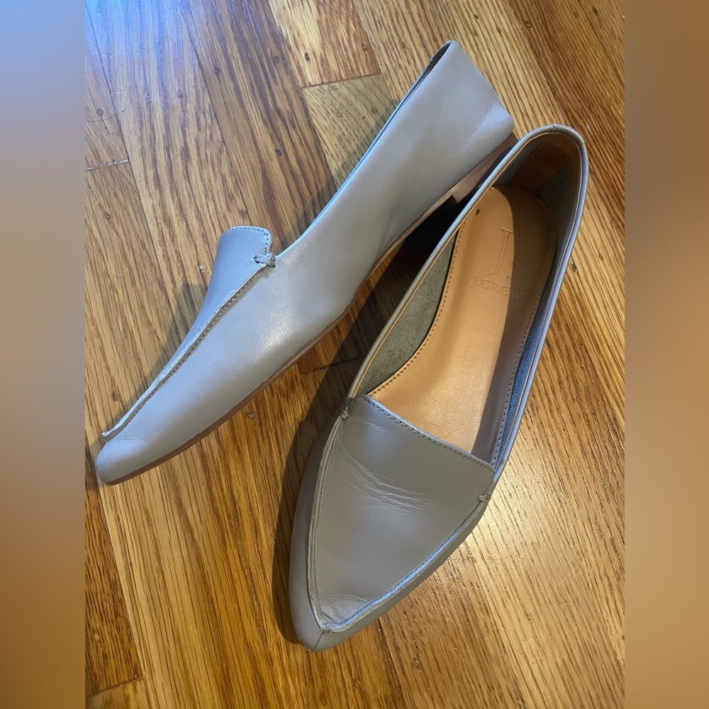 J. Crew Light Gray Leather Pointed toe flats size 7
